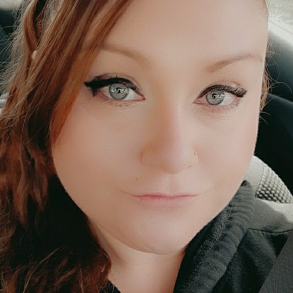 Meet your Posher, Tinisha - Picture 1 of 1